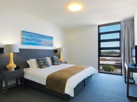 Oaks Mon Komo - Accommodation ACT 1