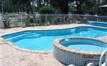 Byer Fountain Motor Inn - Accommodation ACT 6