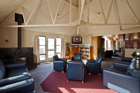 Jerrabomberra Lodge - Charlotte Pass - Accommodation ACT 2
