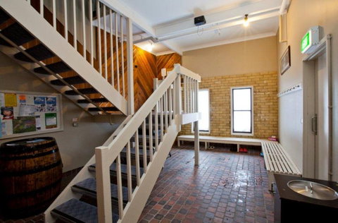 Jerrabomberra Lodge - Charlotte Pass - Accommodation ACT 4