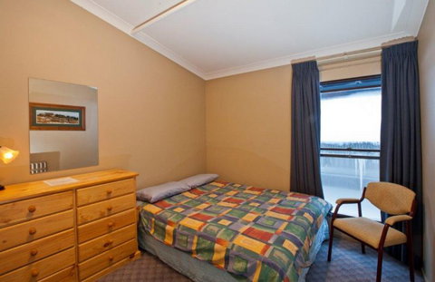 Jerrabomberra Lodge - Charlotte Pass - Accommodation ACT 5