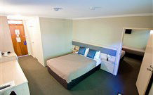 Lakeview Hotel Motel - Oak Flats - Accommodation ACT 1