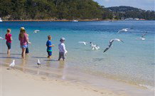 Martys At Little Beach - Accommodation ACT 2
