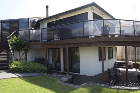 Sea Whispers Bed & Breakfast - Accommodation ACT 5