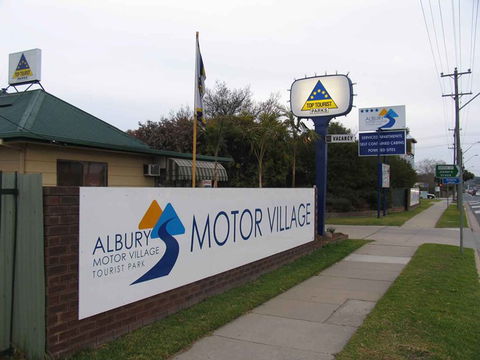 Albury-Wodonga YHA - Accommodation ACT 2