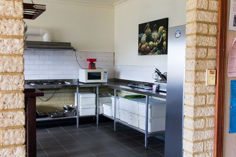 Augusta - Cape Leeuwin YHA - Accommodation ACT 8