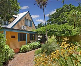 African Cottage, The Rondawel, Kalahari Cottage And Cape Cottage - Accommodation ACT 1
