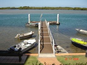 On The River Holiday Apartments - Accommodation ACT 0