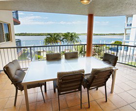 On The River Holiday Apartments - Accommodation ACT 3