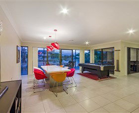 Aqua Palms At Vogue Holiday Homes - Accommodation ACT 1