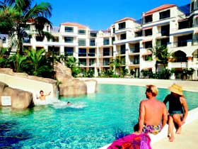 Oaks Calypso Plaza Resort - Accommodation ACT 2