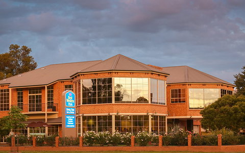 Best Western Plus Hovell Tree Inn - Accommodation ACT 0