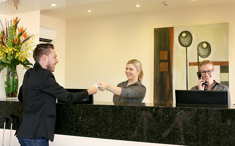 Best Western Plus Hovell Tree Inn - Accommodation ACT 5