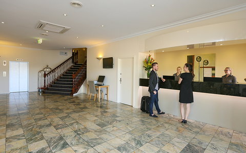 Best Western Plus Hovell Tree Inn - Accommodation ACT 7