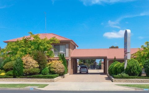 BEST WESTERN Colonial Motor Inn - Accommodation ACT 3