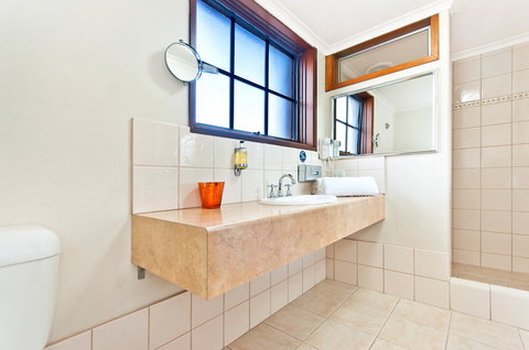 BEST WESTERN Tudor Motor Inn - Accommodation ACT 20