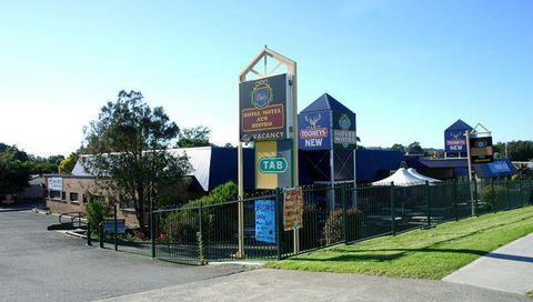 Oaks Hotel Motel - Accommodation ACT 14