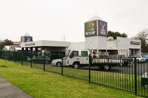 Oaks Hotel Motel - Accommodation ACT 15
