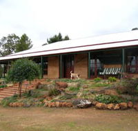 Yayl Lodge Bed  Breakfast - Accommodation ACT