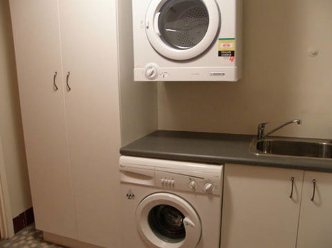 Adair Apartment - Accommodation ACT 6
