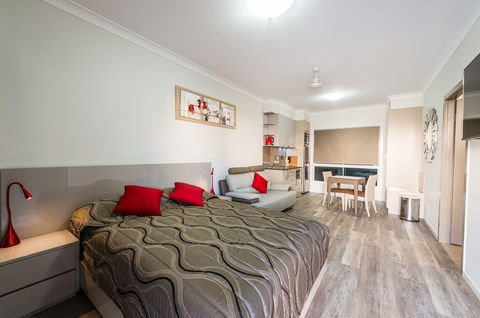 Athena Motel Apartments - Accommodation ACT 7