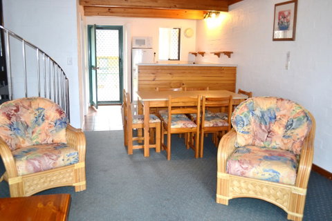 Cottesloe Beach Chalets - Accommodation ACT 4