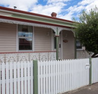 Newdegate House - Accommodation ACT
