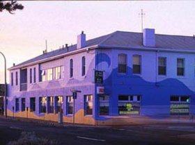 Beach Hotel - Accommodation ACT 0