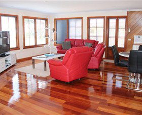 Anchlia Waterfront Cottages - Accommodation ACT 0