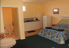 Penguin Holiday Apartments - Accommodation ACT 0