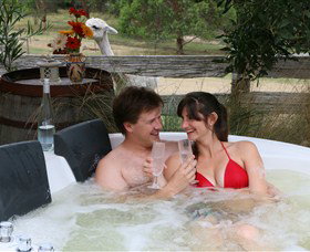 Tin Dragon Trail Cottages - Accommodation ACT 2