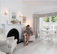 White Dove Cottage Bed and Breakfast - Accommodation ACT