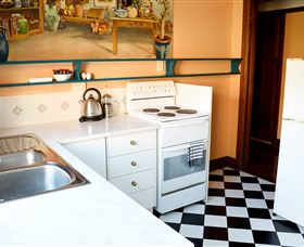 Apartments Down Town - Accommodation ACT 2