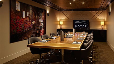 Royce Hotel - Accommodation ACT 6