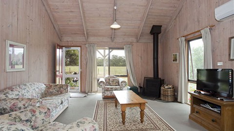 Freshwater Creek Cottages - Accommodation ACT 5