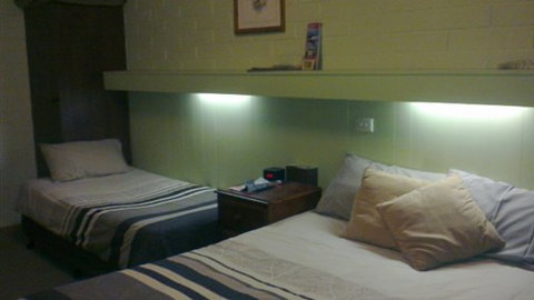 Millers Cottage Motel - Accommodation ACT 7