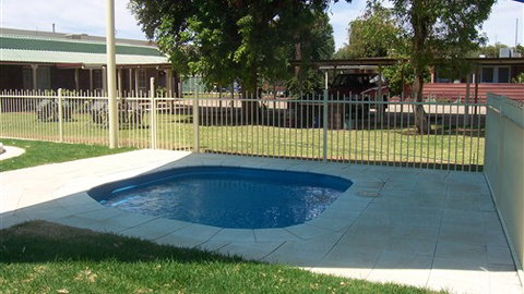 Carn Court Holiday Apartments - Accommodation ACT 3