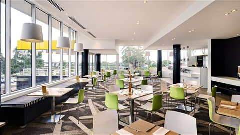 Atura Dandenong - Accommodation ACT 2
