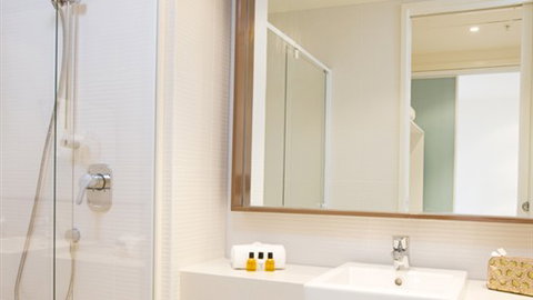 Melbourne Short Stay Apartments - On Whiteman - Accommodation ACT 3