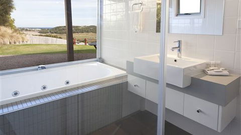 Anchors Beach House - Accommodation ACT 7