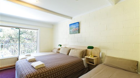 Falls Creek Hotel - Accommodation ACT 4
