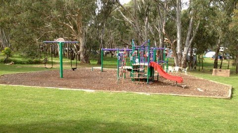 Bindaree Motel & Caravan Park - Accommodation ACT 2