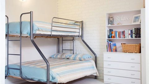 Arlingtons - Accommodation ACT 2