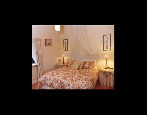 A Country House At Winstanley - Accommodation ACT 0
