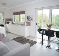 Highfields Country Cottages - Accommodation ACT