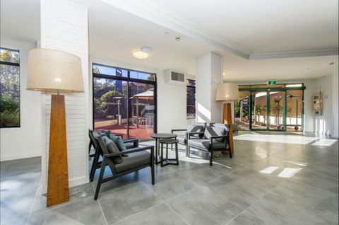Alpha Canberra Hotel And Apartments - Accommodation ACT 9