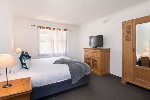 Elderslie House - Accommodation ACT 122