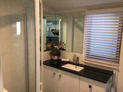 Apartments On-The-Park: The Studio - Accommodation ACT 12
