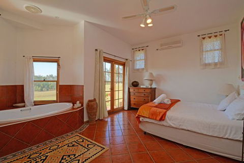Elderslie House - Accommodation ACT 95