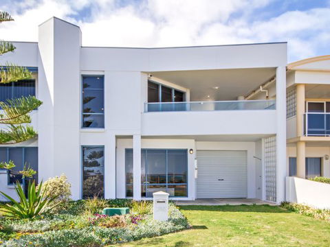 Century 21 SouthCoast: Moana Blue - Accommodation ACT 12